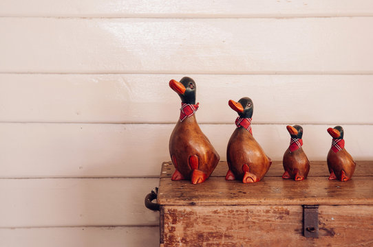 Handmade Vintage  Carved Wood Duck Model For Home Decoration On Retro Wooden Box