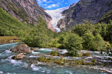 Fototapeta na wymiar The beauty of the wild Norse river