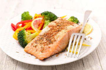 salmon fish and broccoli