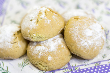 Bread. Bake (baking). Fresh rolls with sprinkling