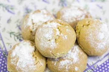 Bread. Bake (baking). Fresh rolls with sprinkling