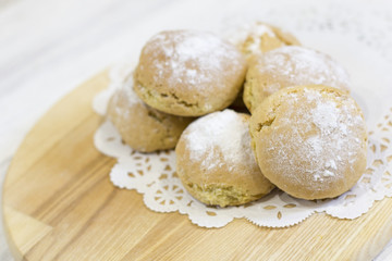 Bread. Bake (baking). Fresh rolls with sprinkling