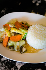 Seafood stirfry with vegetables