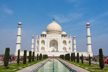Fototapeta na wymiar Taj Mahal complex in Agra in India