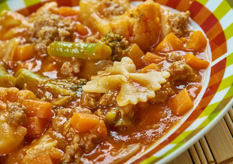 Beef and Tomato Macaroni Soup