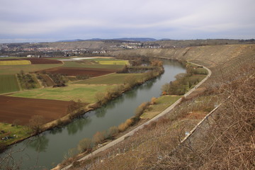Blick auf den neckar bei besigheim