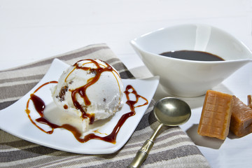 Gelato con caramello