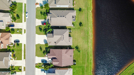 Community town home house drone picture