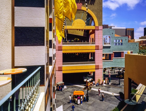 Horton Plaza, San Diego
