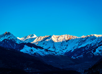 Fototapeta premium View of Manali during winter season In Himachal,India