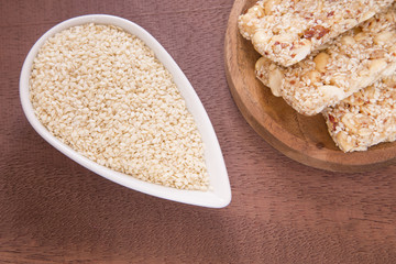 Sesame seeds and cereal bars (Sesamum indicum)