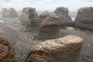 Monoliths on Île Nue de Mingan - Mingan Archipelago National Park Reserve in Québec/Canada (Réserve de parc national de l'Archipel-de-Mingan/Parcs Canada)