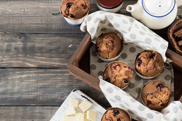 Muffins with cranberries and white chocolate