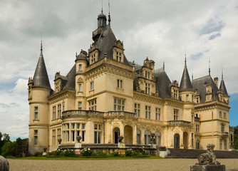 Fototapeta na wymiar Castle of Valmirande in Montrejeau