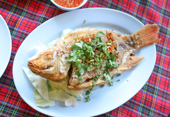fried fish or deep fried fish