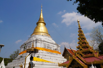 Fototapeta premium Beautiful Wat Phra Kaew Don Tao, Lampang,Thailand.