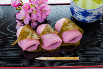 日本の伝統的お菓子 '桜餅'