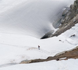 Huge snow fields cover the slopes of Mt Hood in Oregon and make for some excellent Mountaineering opportunities