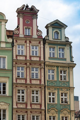 Fototapeta na wymiar Colorful Wroclaw old town, beautifully renovated old tenement houses 