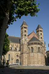 Fototapeta na wymiar Se Sint Servaaskerk in Maastricht, aan het vrijthof