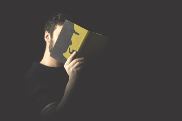 identify oneself in a thriller book