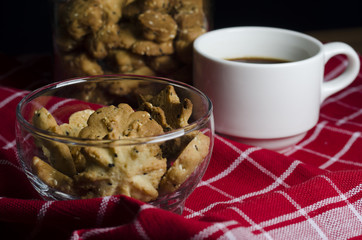 black coffee and sasemi cookie