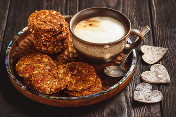 Healthy no baked grain cookies with goji berries.