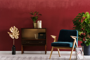 Red interior with gold and green