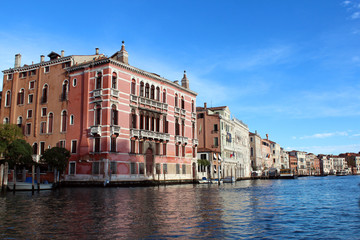 Fototapeta na wymiar Venetian house architecture on the water