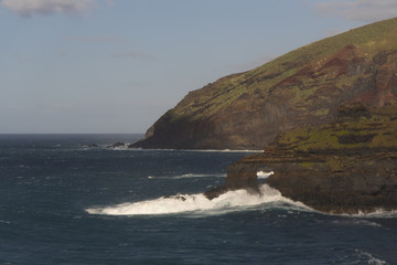 Fototapeta na wymiar Big waves on a stormy day in Santo Domingo de Garafia at the west coast of La Palma / Canary Islands