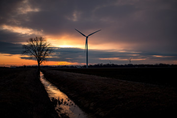 Obraz premium Country Creek Sunrise