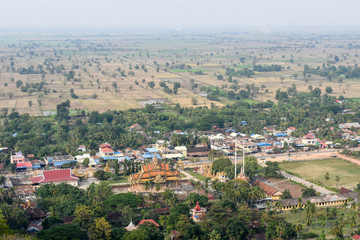 Fototapeta na wymiar View from mount Phnom Sampeau at Battambang