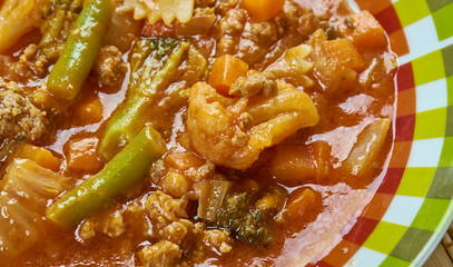 Beef and Tomato Macaroni Soup
