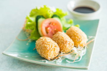 potatoes fried with vegetable