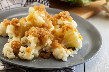 Vegetarian cooked cauliflower with bread crumb