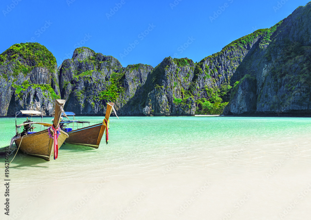 Wall mural Maya Bay beach with two longtail boats, Ko Phi Phi Leh Island, Thailand