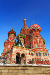 Fototapeta na wymiar St. Basil's Cathedral on the Red Square on a winter morning