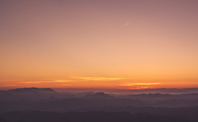 Fototapeta na wymiar Sunset against mountains in Topanga