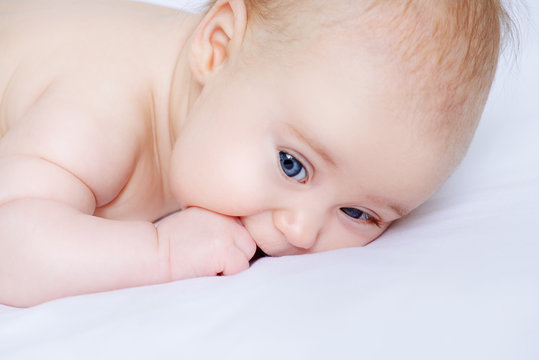 wakefulness of newborn baby