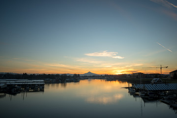 Fototapeta na wymiar Oregon Sunrise Mt Hood Portland i5 Sky Clouds PDX Pacific Northwest