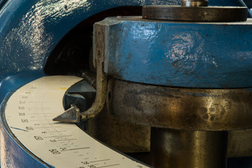 Generator in einem Wasserkraftwerk am Main