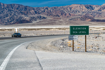 Road in Ariza desert, USA - obrazy, fototapety, plakaty