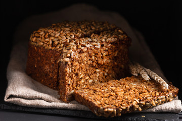 wholegrain bread with seeds