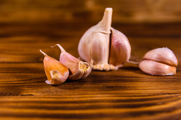Ripe garlic on a rustic wooden table