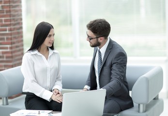Fototapeta premium business partners discussing business documents before signing the contract.