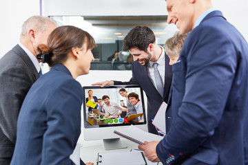 Business Team in einer Videokonferenz