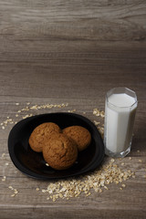 oatmeal cookies with milk