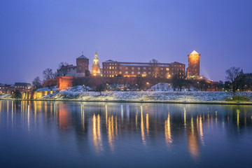 Fototapeta na wymiar Krakow Castle at Night