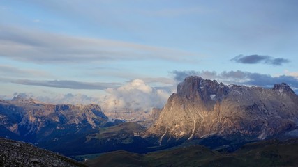 Fernblick über die Dolomiten, Bergwanderung