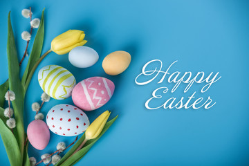 Naklejka premium Holiday greeting card with text happy Easter